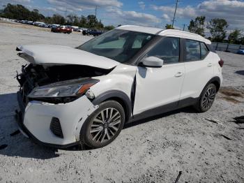  Salvage Nissan Kicks
