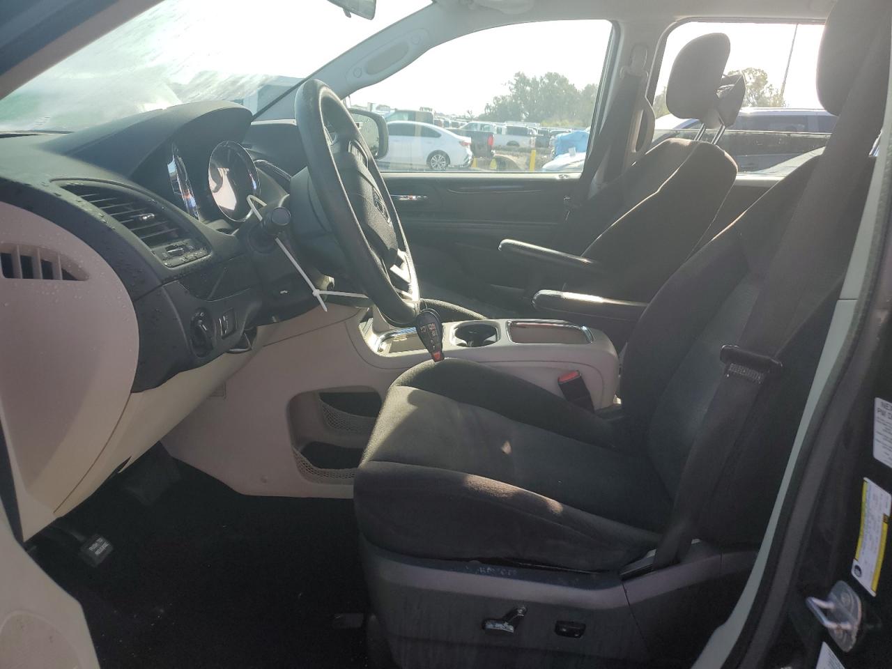 Dodge Caravan Sxt Image 12