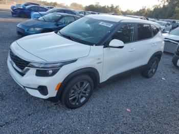  Salvage Kia Seltos