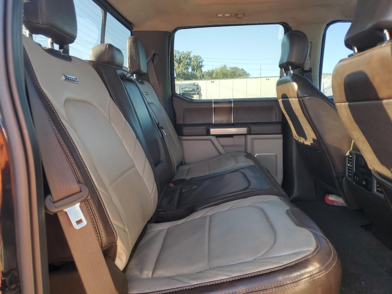 Ford F-350 Super Duty Image 10