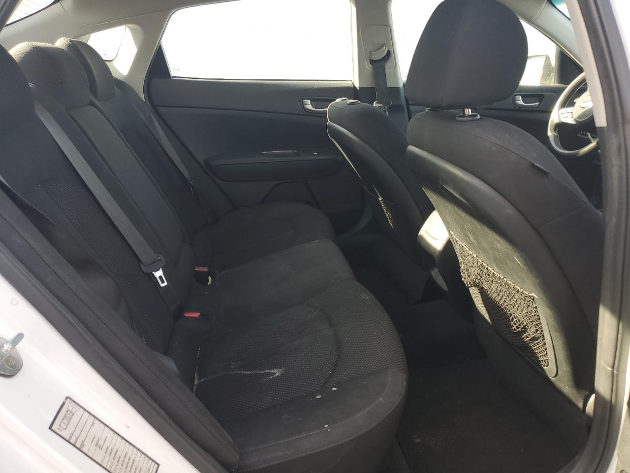 Kia Optima Lx Image 12