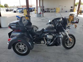  Salvage Harley-Davidson Fl
