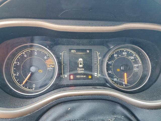 Jeep Grand Cherokee Sport Image 9