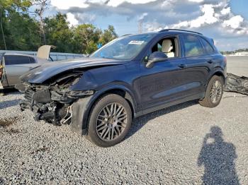  Salvage Porsche Cayenne