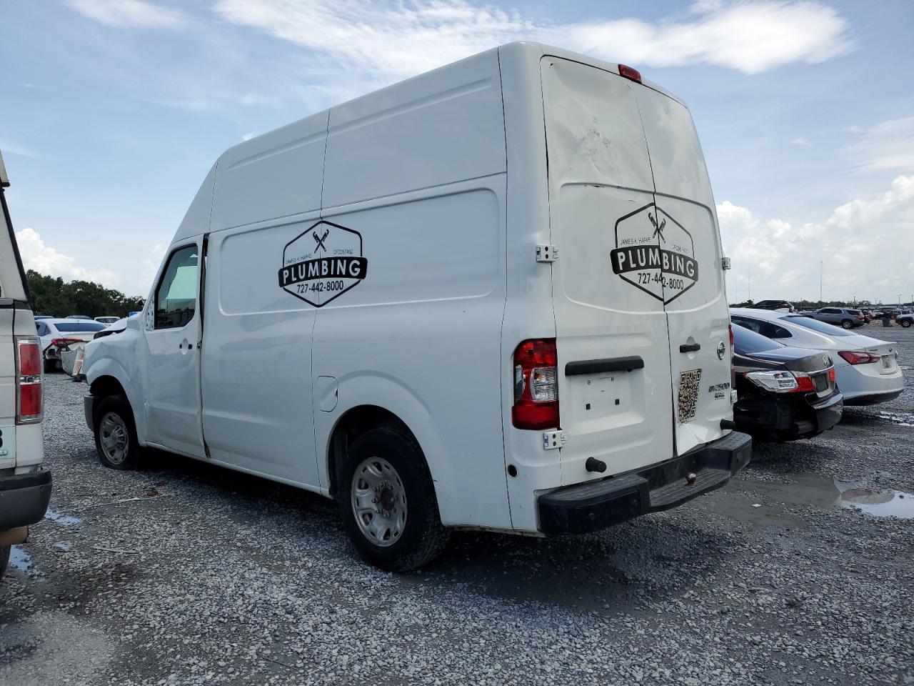 Nissan Nv 2500 S Image 4