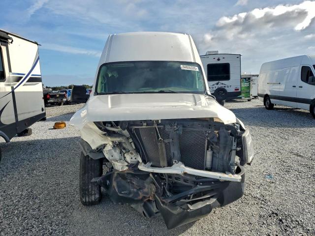 Nissan Nv 2500 S Image 2