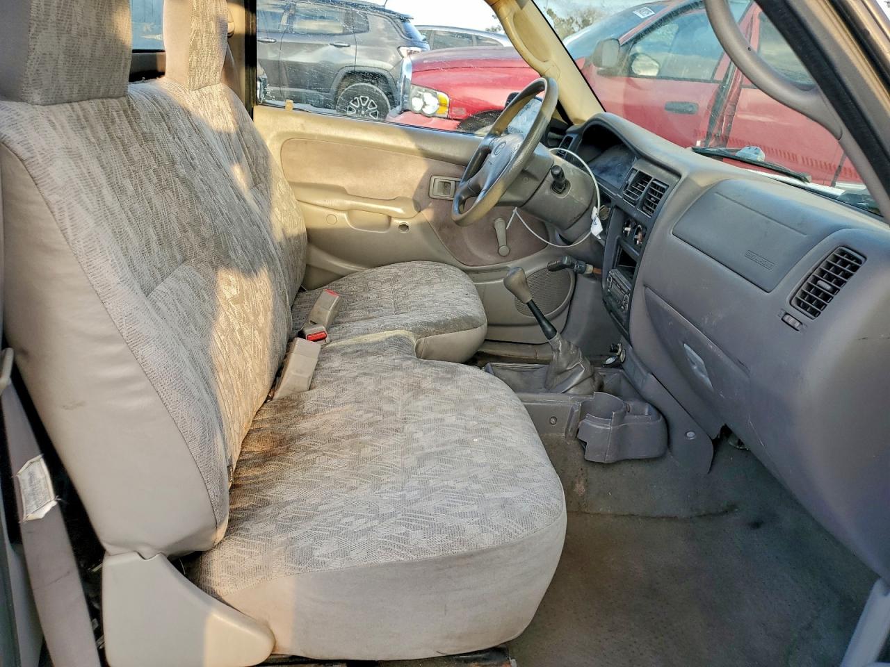 Toyota Tacoma Image 12