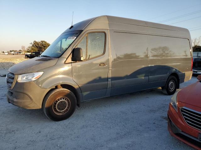  Salvage Mercedes-Benz Sprinter