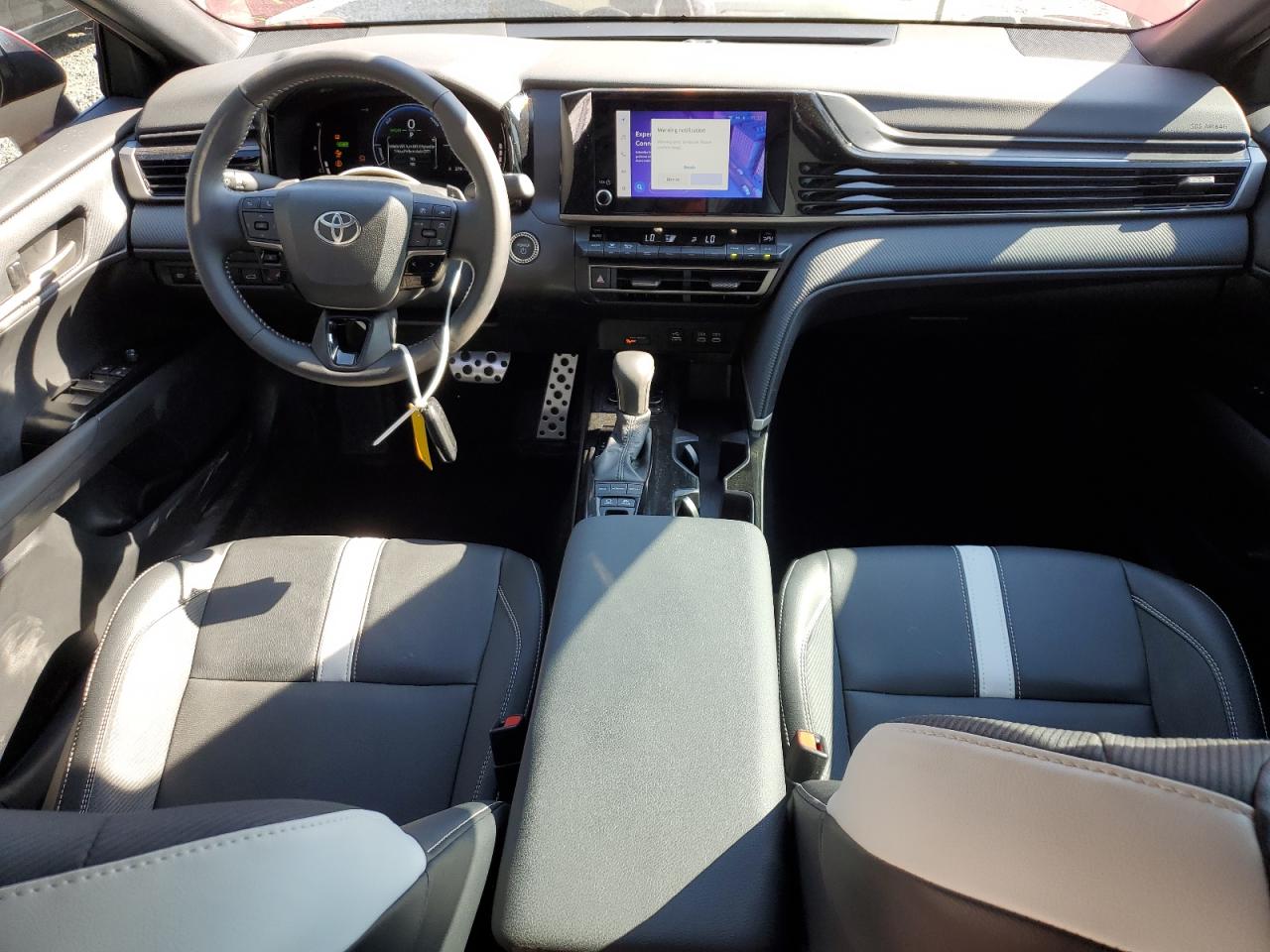 Toyota Camry Xse Image 2