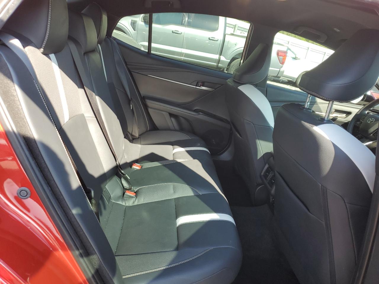 Toyota Camry Xse Image 9