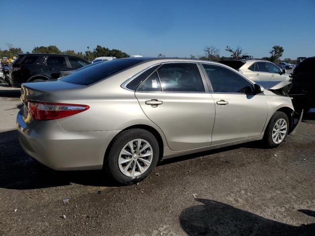 Toyota Camry Le Image 5