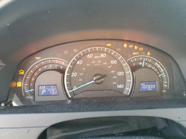 Toyota Camry Le Image 6