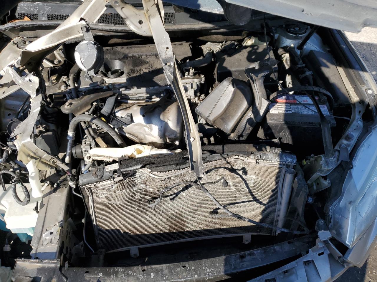 Toyota Camry Le Image 3