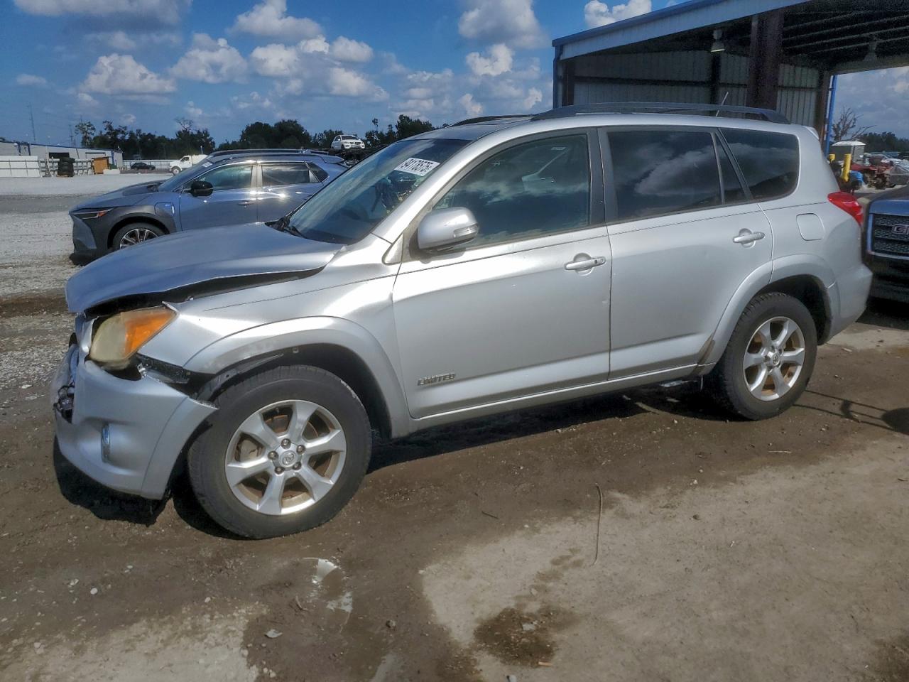 Toyota RAV4 Limited Image 1