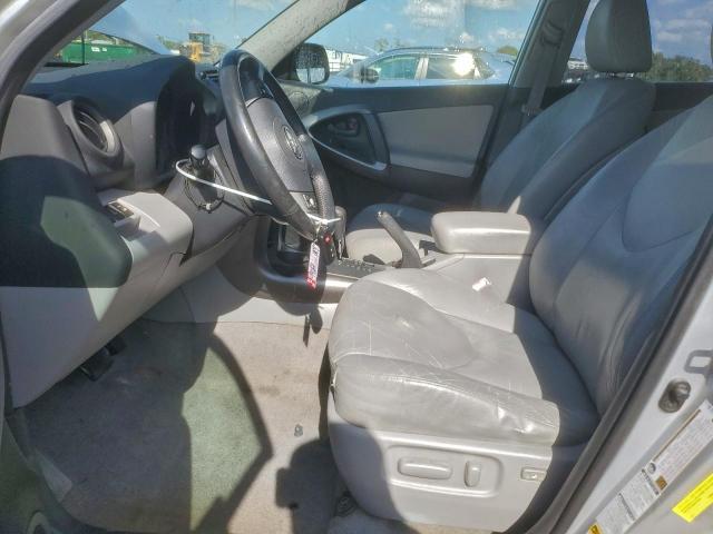 Toyota RAV4 Limited Image 5