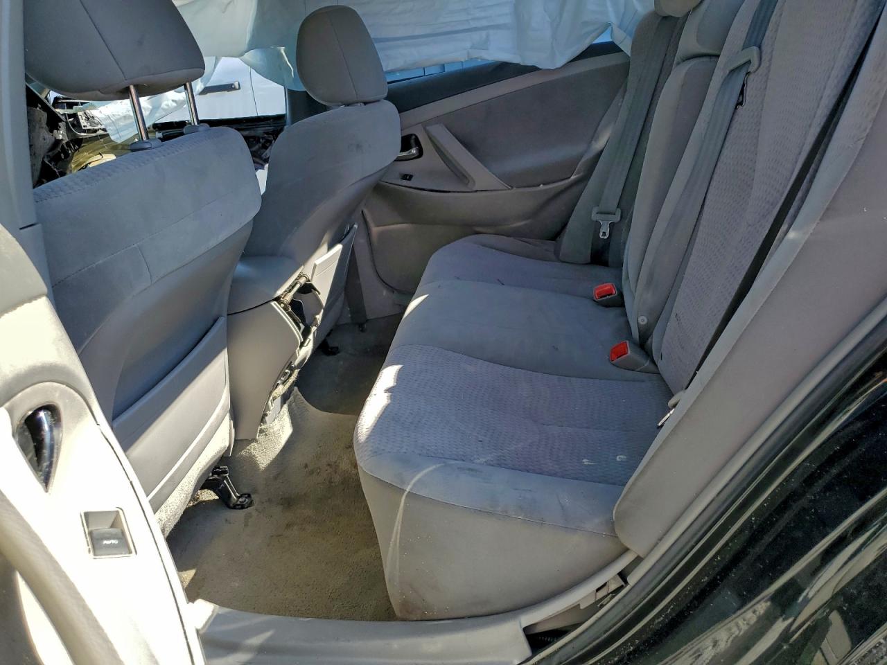 Toyota Camry Base Image 11
