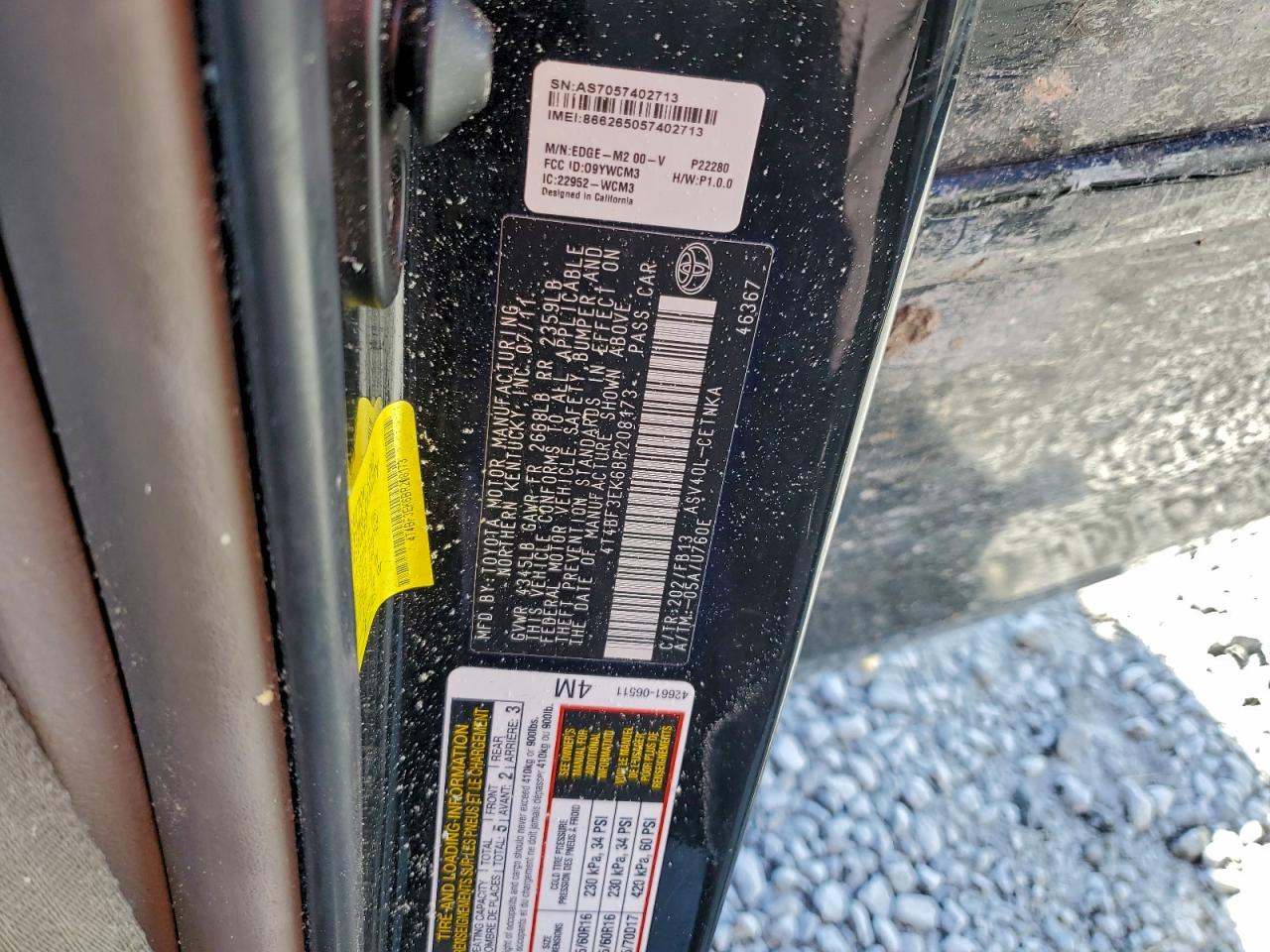 Toyota Camry Base Image 13