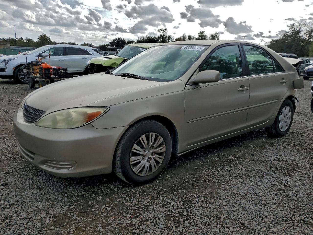 Toyota Camry Le Image 1
