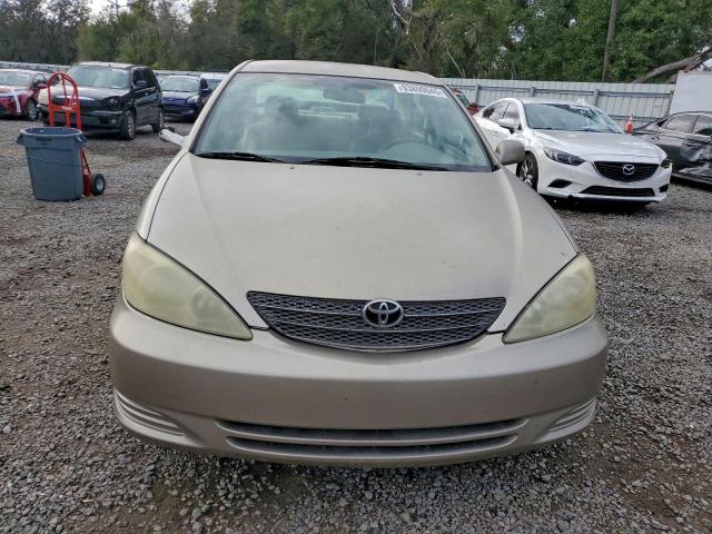 Toyota Camry Le Image 3