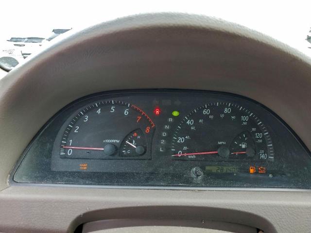 Toyota Camry Le Image 5