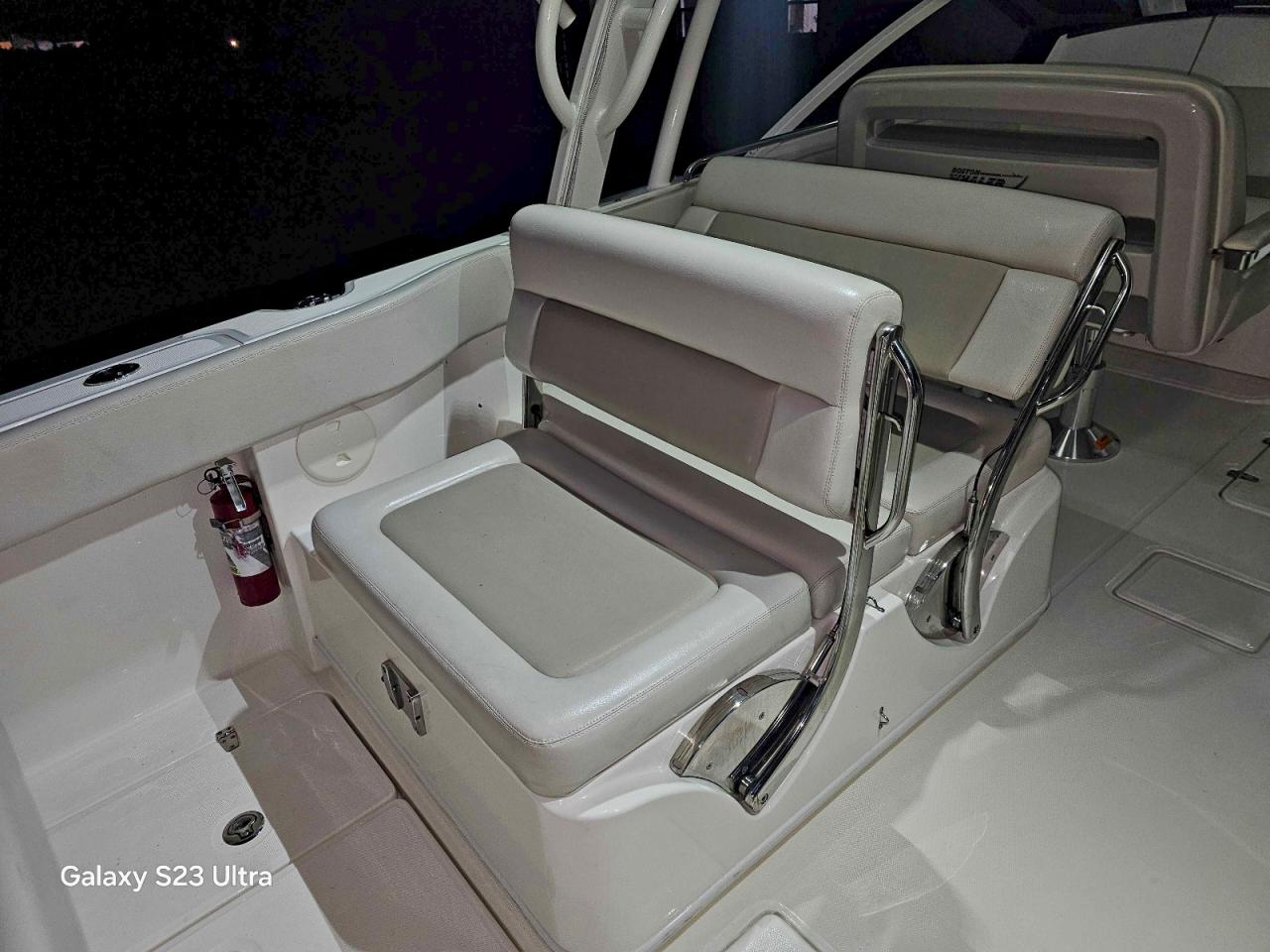 Boston Whaler Other Image 3