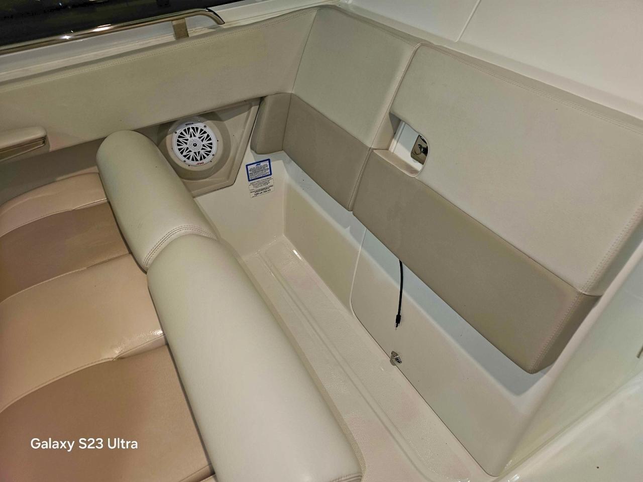 Boston Whaler Other Image 10