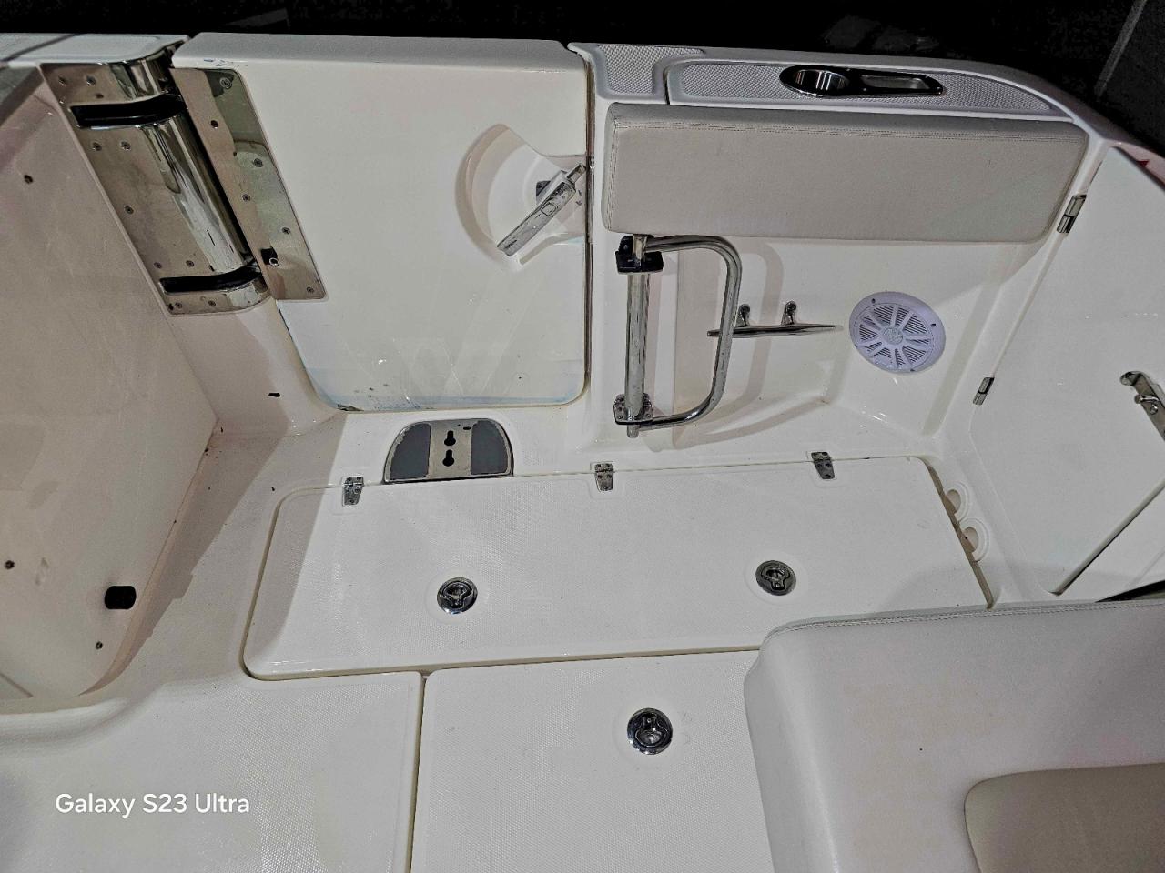 Boston Whaler Other Image 14