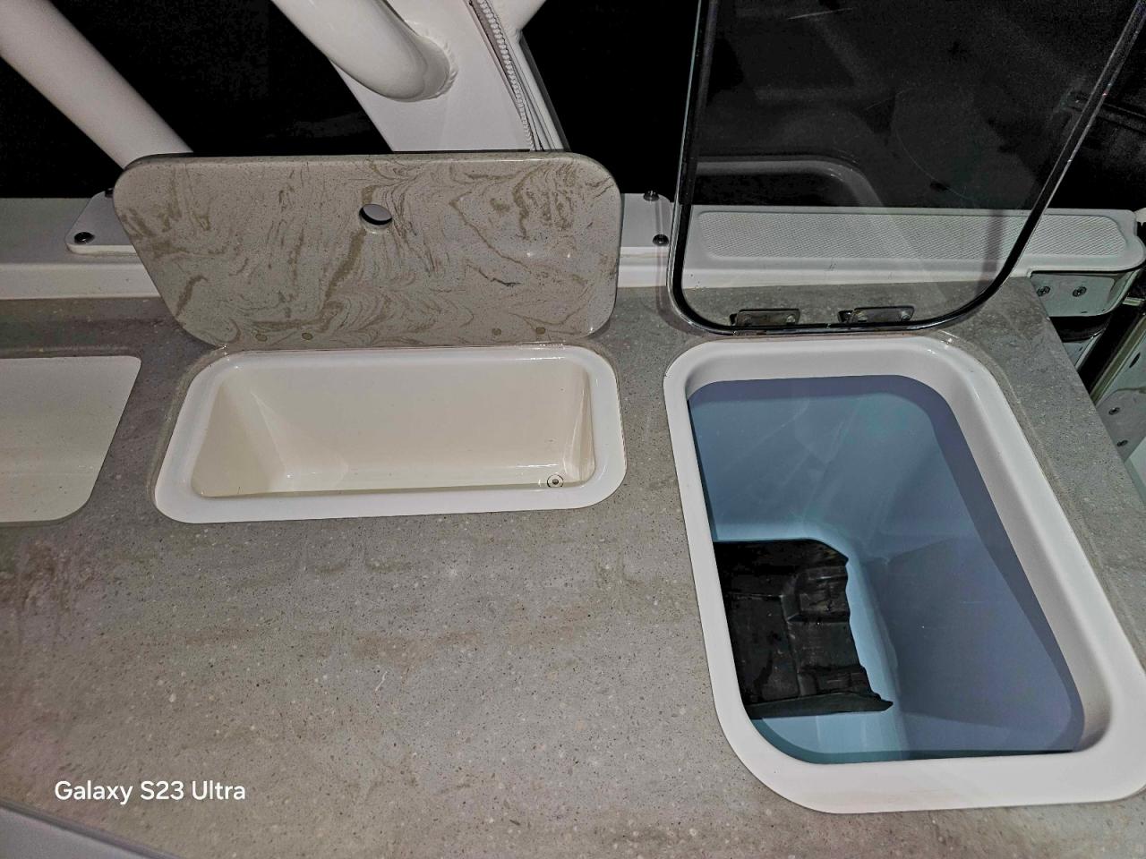 Boston Whaler Other Image 8