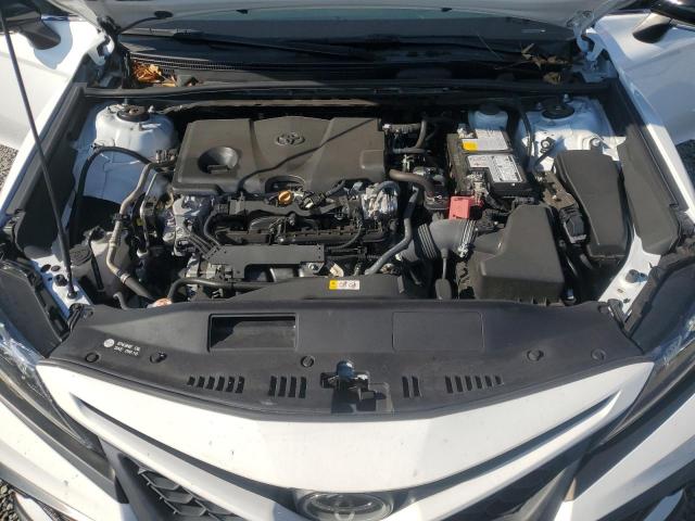 Toyota Camry Se Image 12