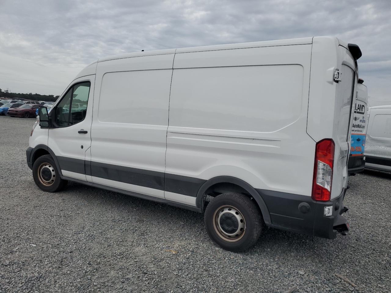 Ford Transit T-250 Image 6