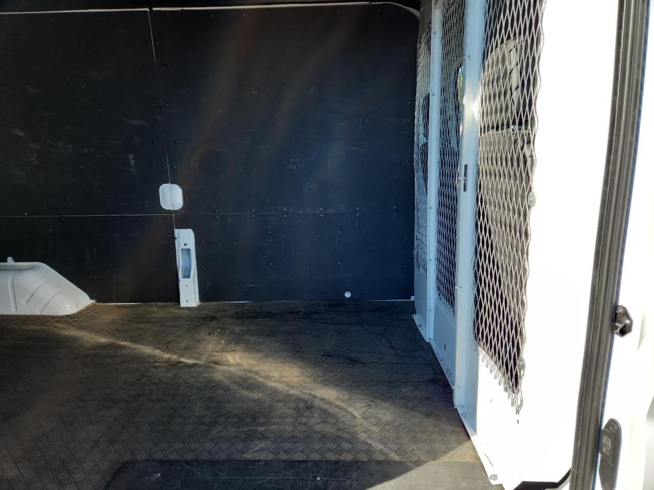 Ford Transit T-250 Image 12