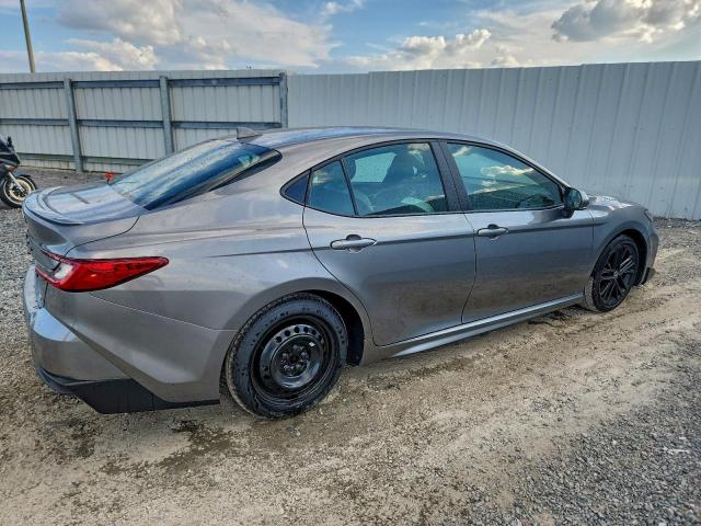 Toyota Camry Xse Image 2