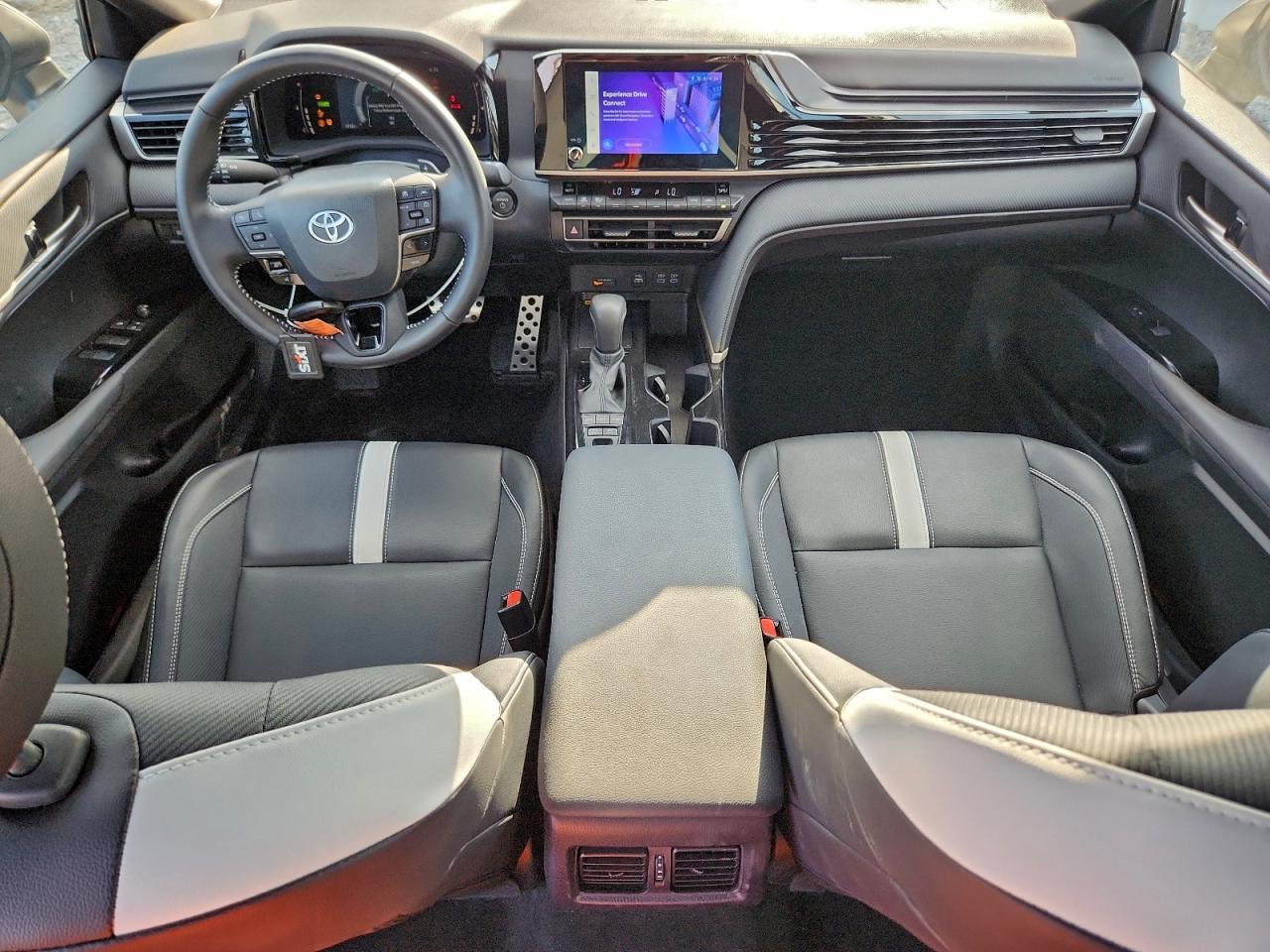 Toyota Camry Xse Image 5