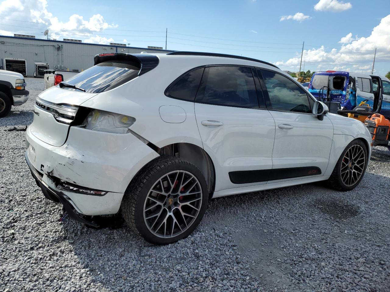 Porsche Macan Gts Image 2