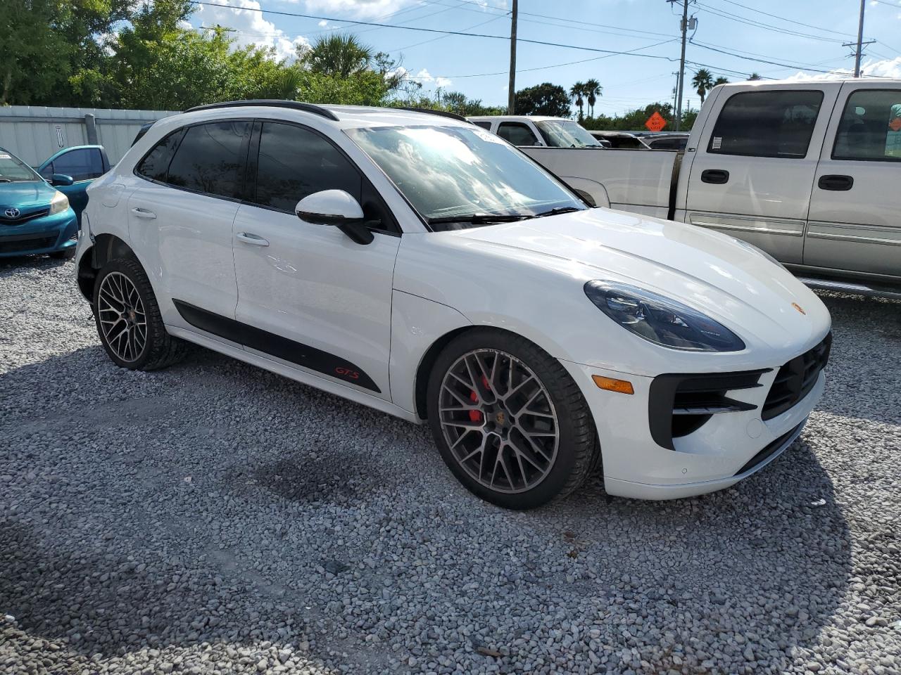 Porsche Macan Gts Image 13