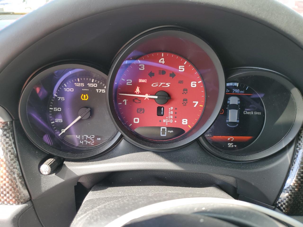 Porsche Macan Gts Image 6