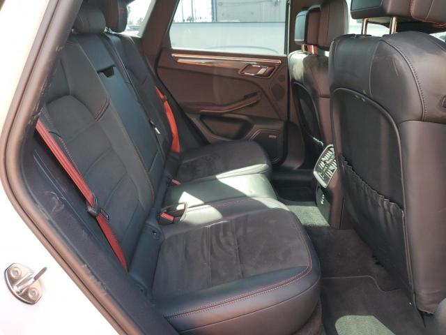 Porsche Macan Gts Image 10