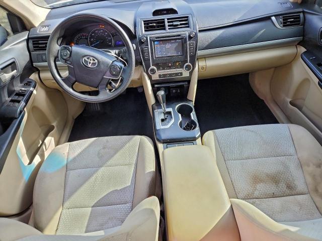 Toyota Camry Base Image 3