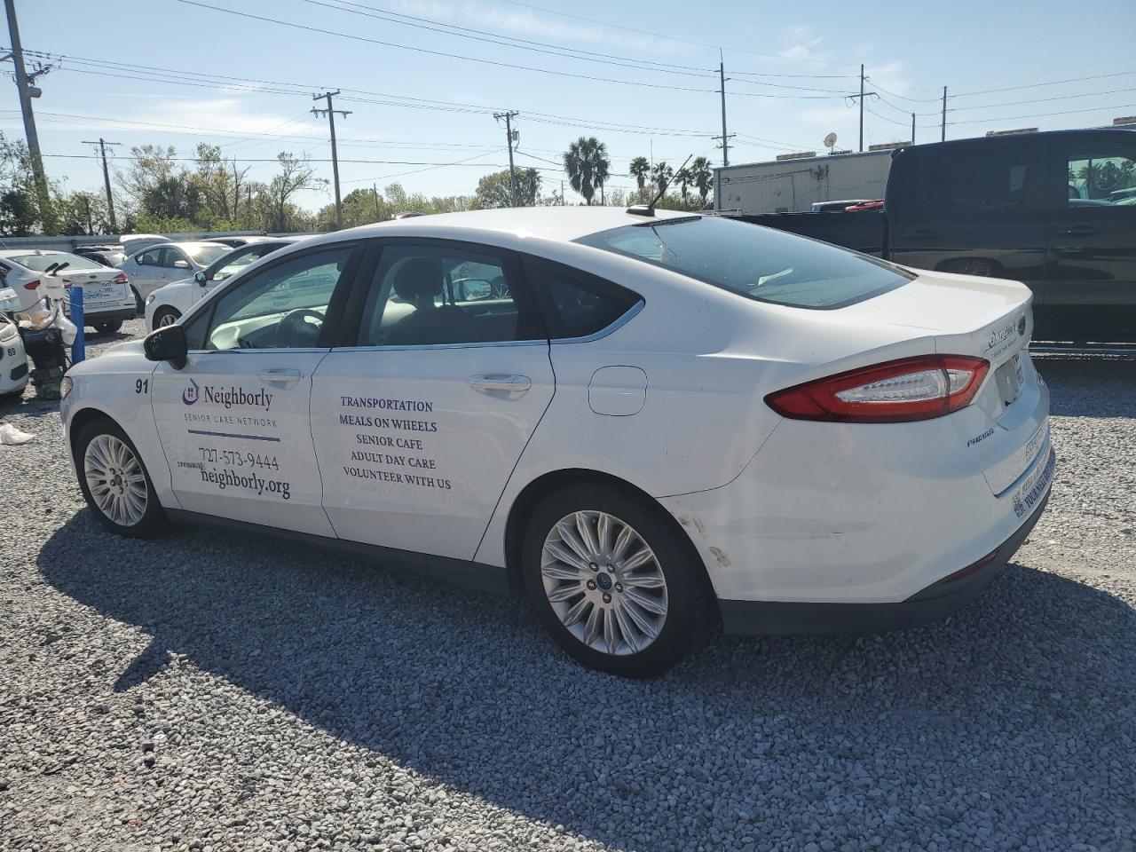 Ford Fusion S Hybrid Image 3