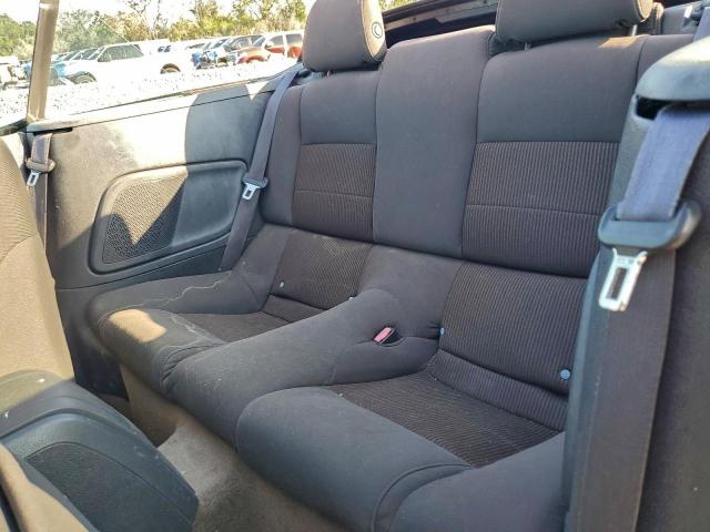 Ford Mustang Image 12