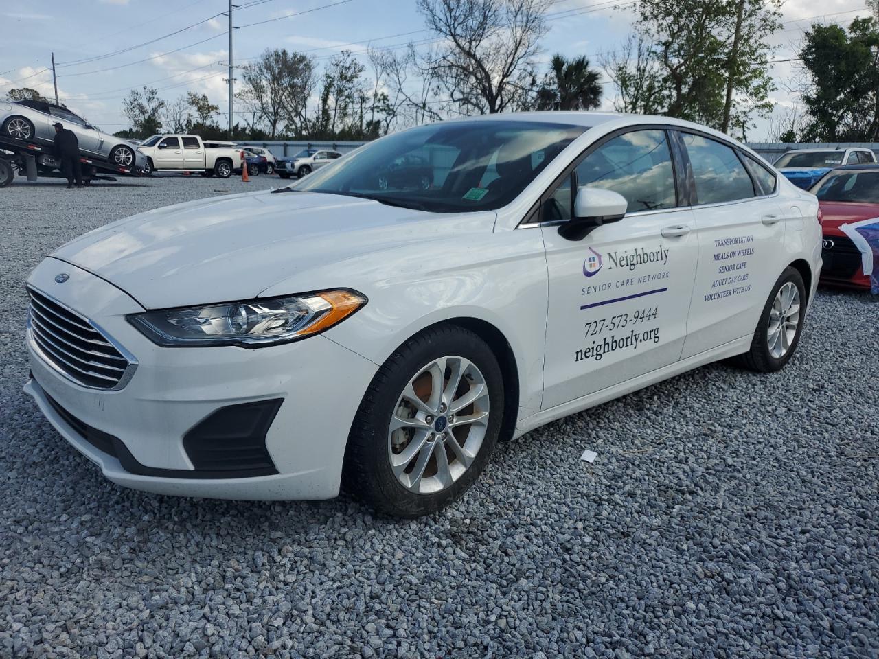 Ford Fusion Se Image 1