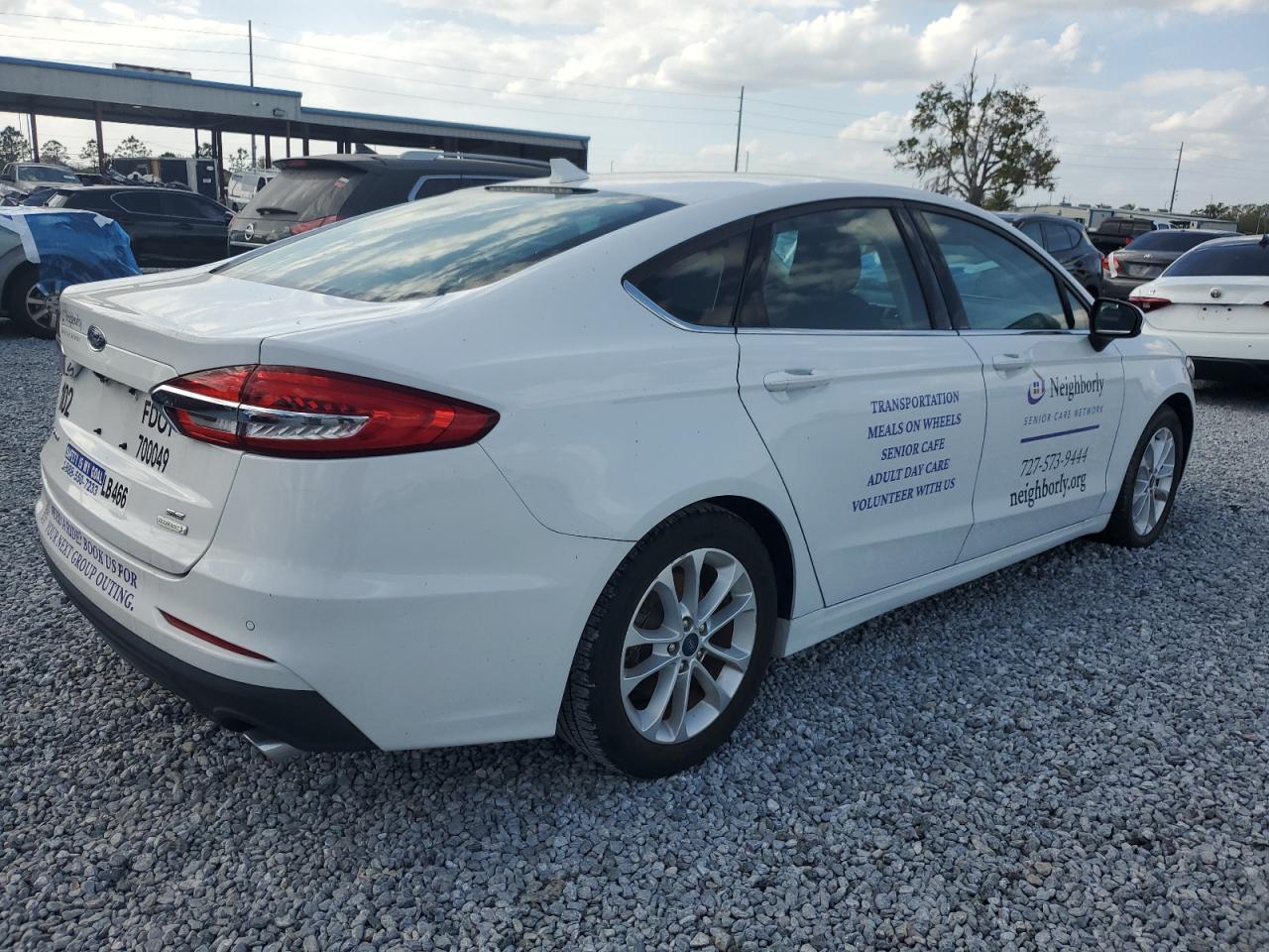 Ford Fusion Se Image 4