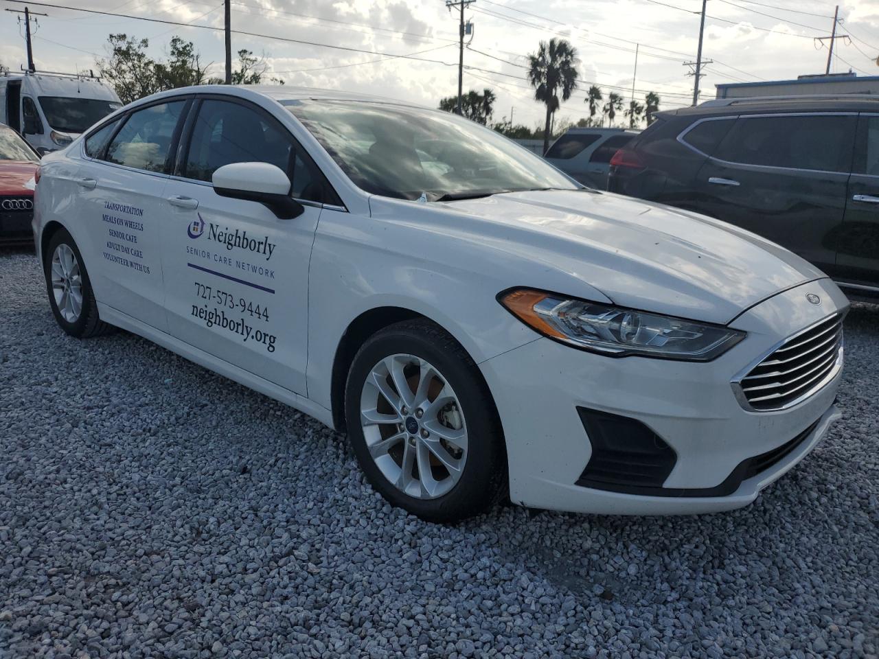 Ford Fusion Se Image 11