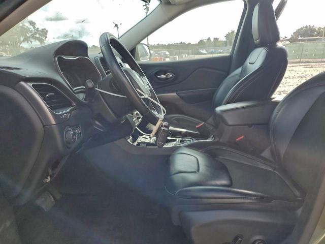 Jeep Grand Cherokee Latitude Plus Image 4