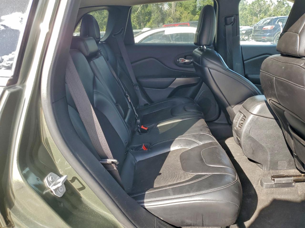 Jeep Grand Cherokee Latitude Plus Image 8