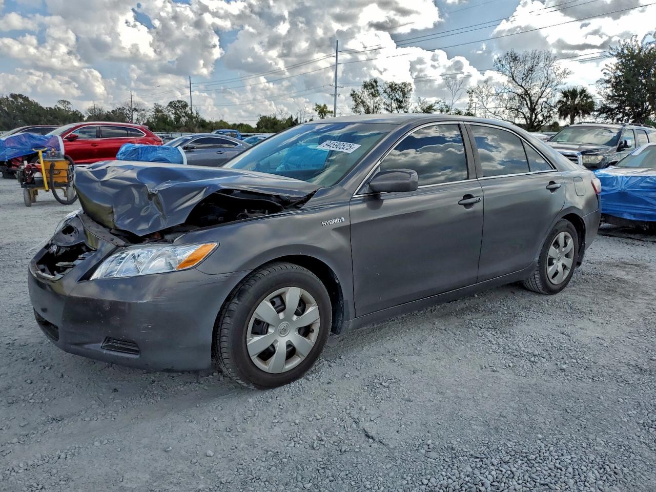 Toyota Camry Hybrid Image 1