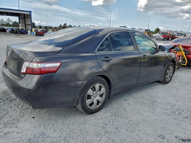 Toyota Camry Hybrid Image 2