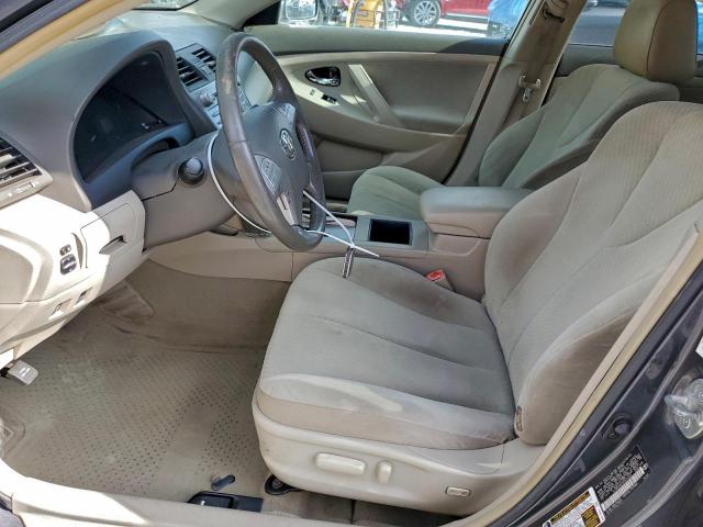 Toyota Camry Hybrid Image 8