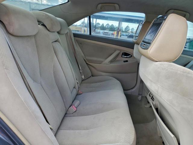 Toyota Camry Hybrid Image 5