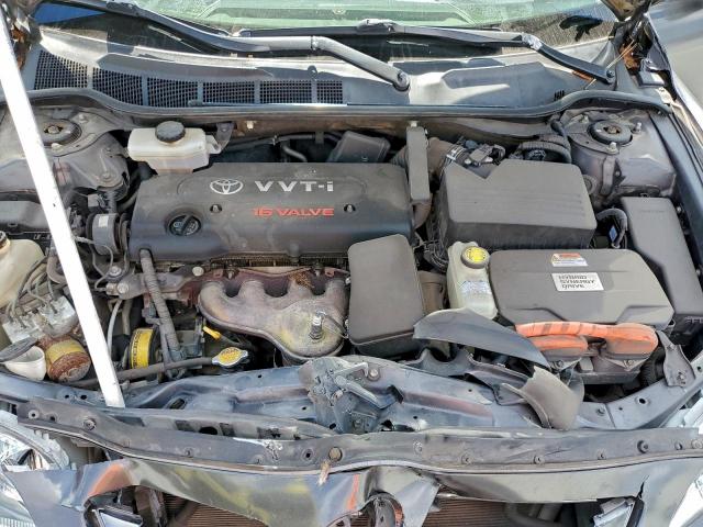 Toyota Camry Hybrid Image 9